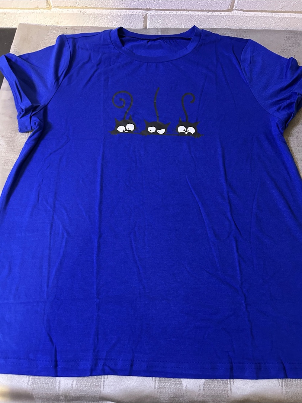 Women’s Royal Blue Short Sleeve Tee with Playful Cat Graphic